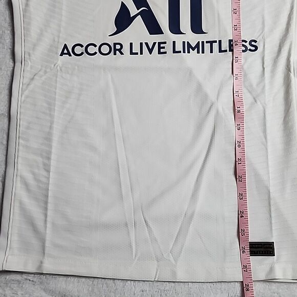 2376 NWT Air Jordan Paris Saint-Germain Player Edition 21-22 Season Sports Small - Picture 8 of 10